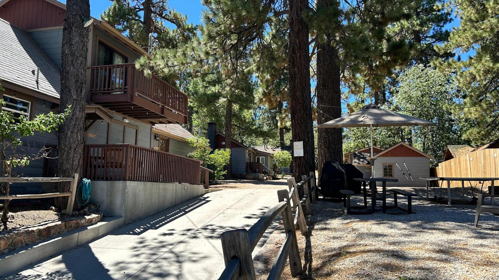 Fox 'N Bear Cottages Big Bear Lake Exterior photo