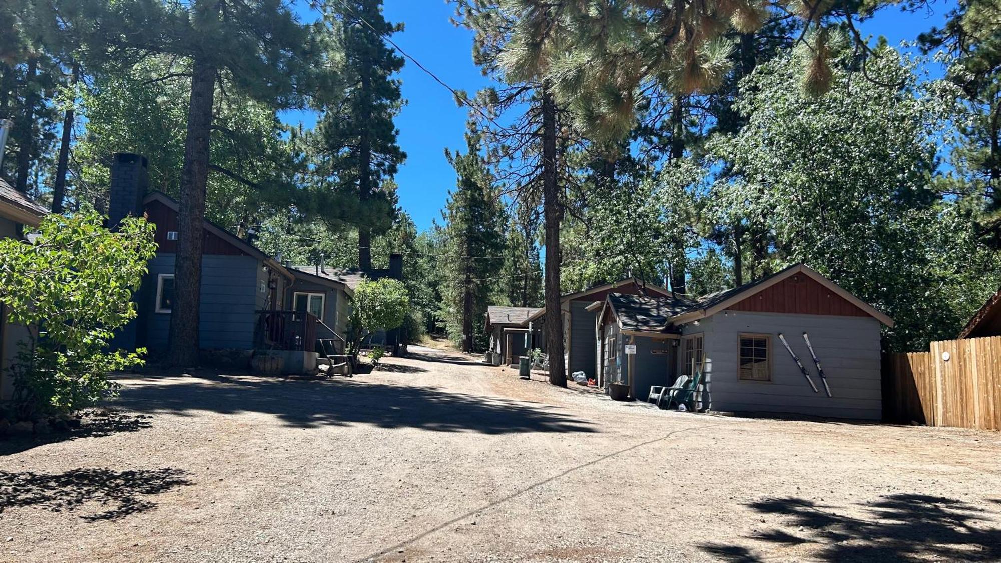 Fox 'N Bear Cottages Big Bear Lake Exterior photo